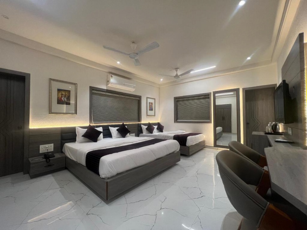 Super Executive Room