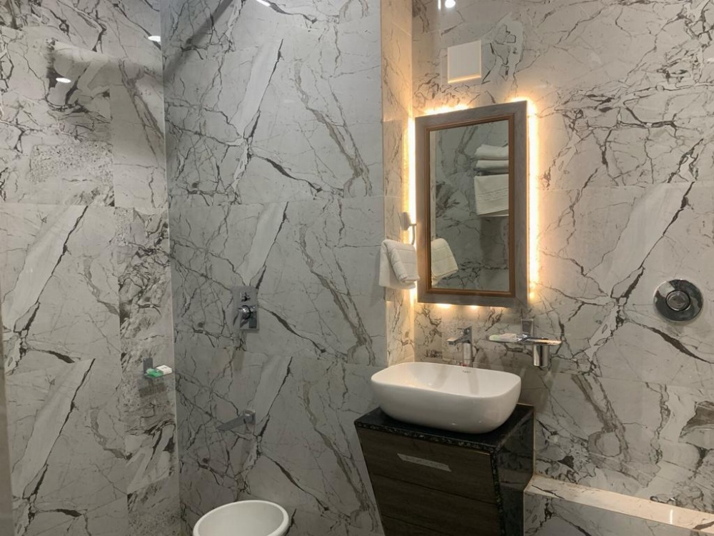 Room image 5