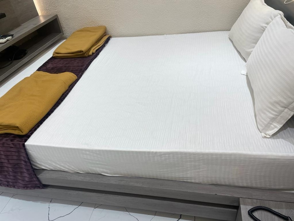 Room image 3