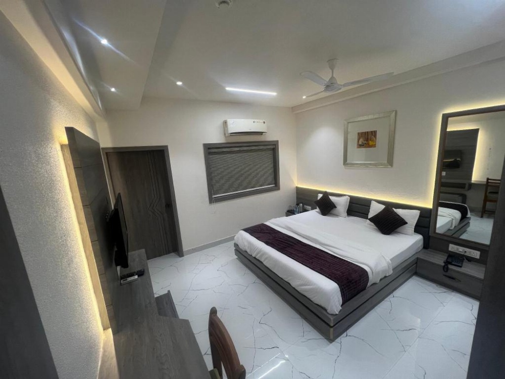 Room image 2